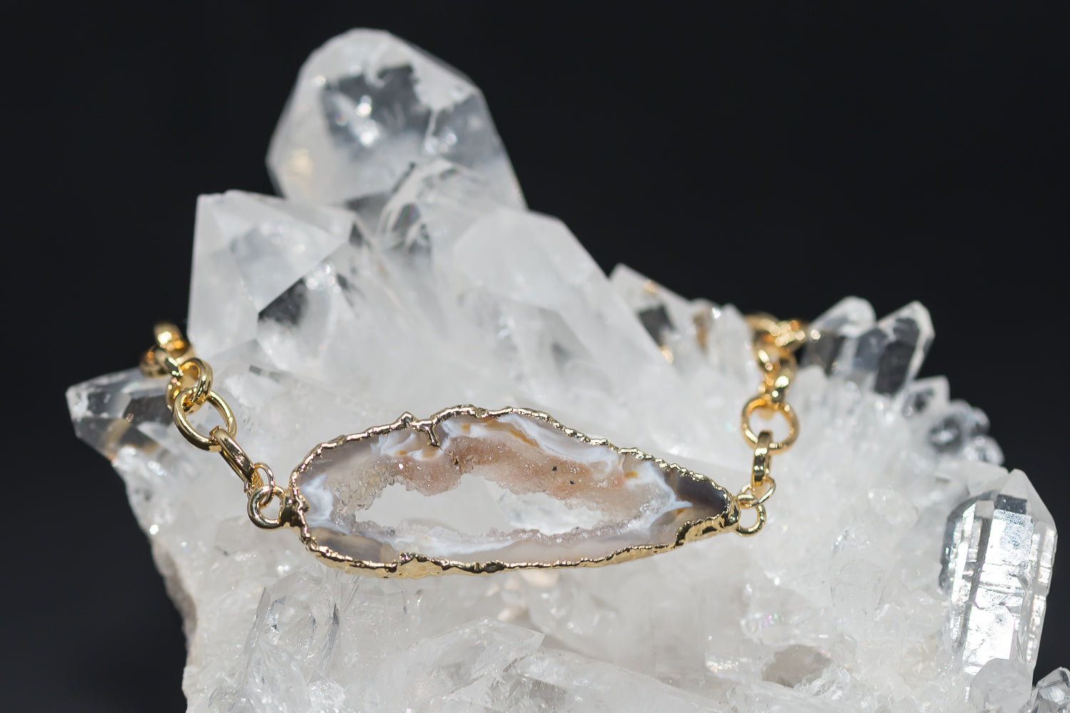 Druzy Agate Oco Geode Bracelet with 18k Gold Plated Chain